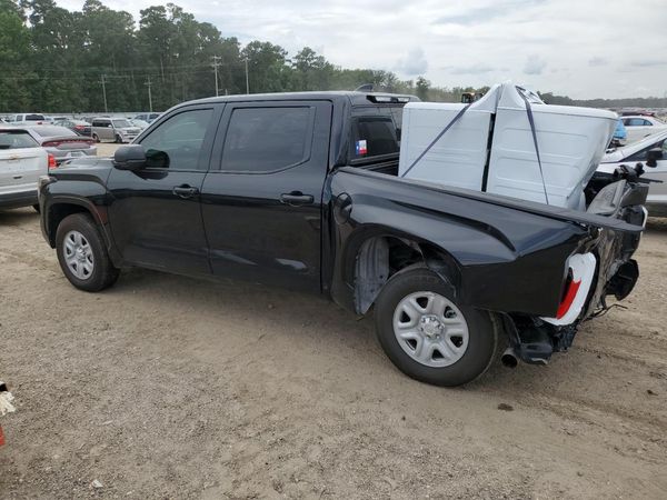 2025 TOYOTA TUNDRA SR