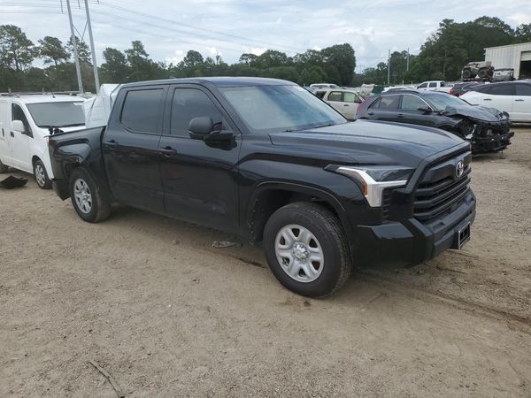 2025 TOYOTA TUNDRA SR