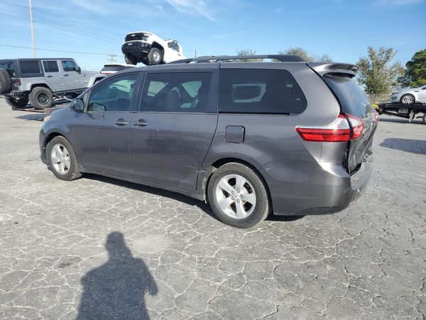 2015 TOYOTA SIENNA