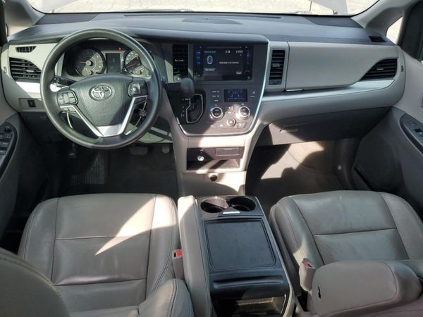 2015 TOYOTA SIENNA