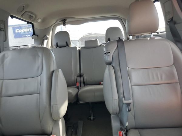 2015 TOYOTA SIENNA