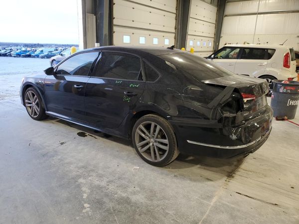 2018 VOLKSWAGEN PASSAT S, R-Line