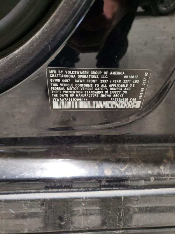 2018 VOLKSWAGEN PASSAT S, R-Line