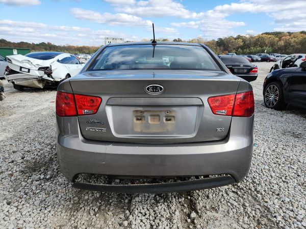 2013 KIA FORTE