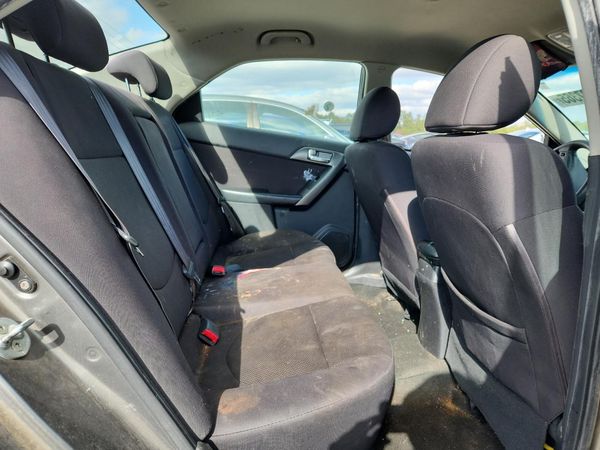 2013 KIA FORTE