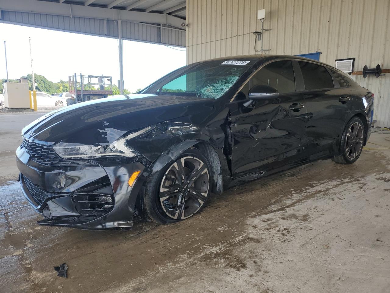 2022 KIA K5 GT-Line — Front 3/4