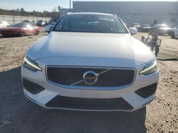 2020 VOLVO V60