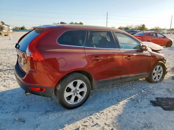2013 VOLVO XC60