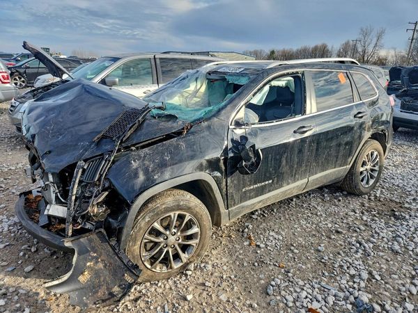 2019 JEEP CHEROKEE LATITUDE PLUS 4X4