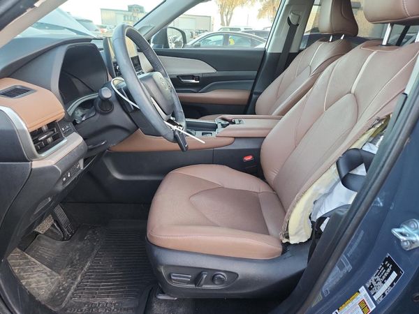 2024 TOYOTA GRAND HIGHLANDER