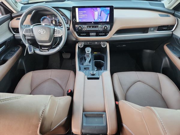 2024 TOYOTA GRAND HIGHLANDER