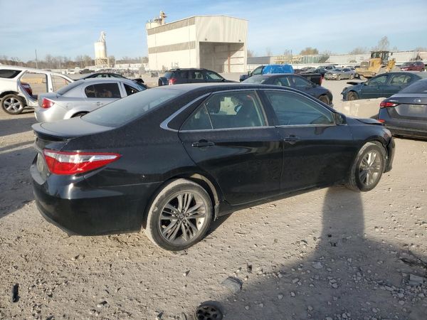 2017 TOYOTA CAMRY