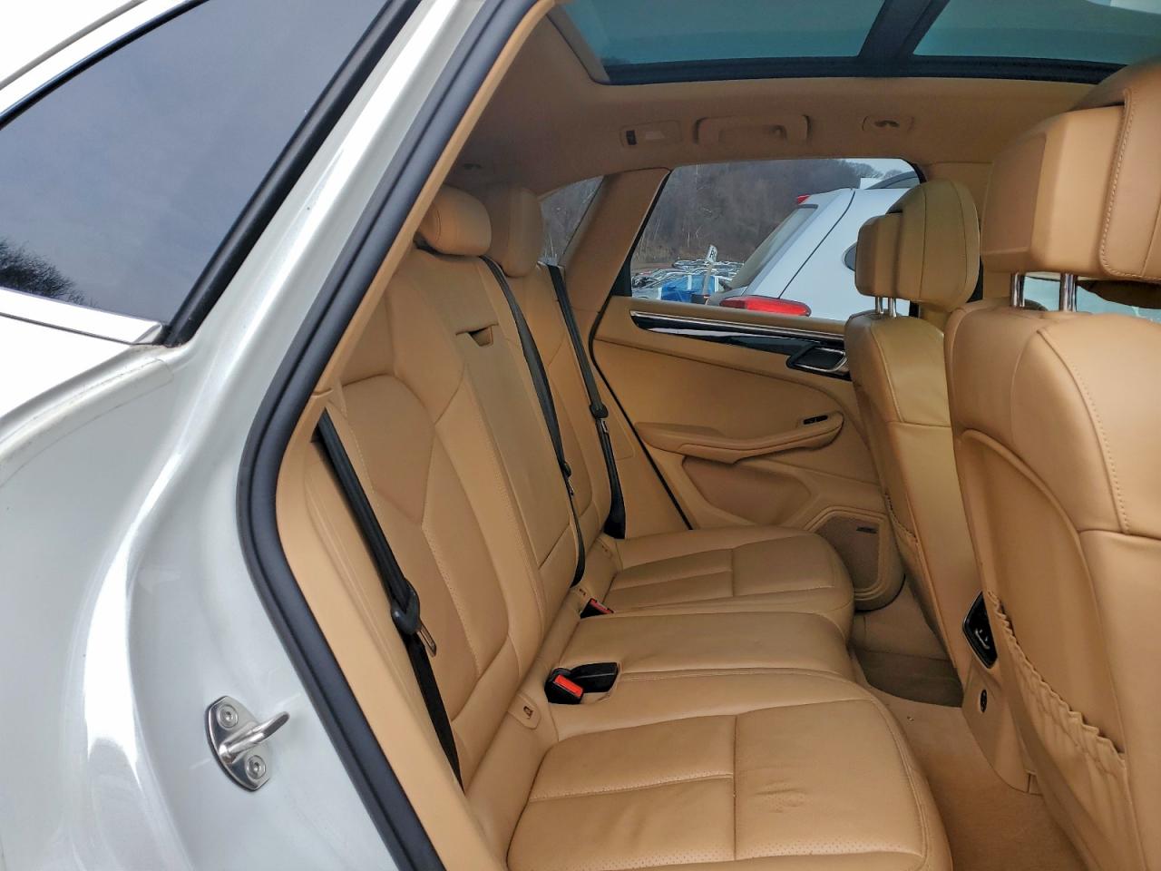 2017 PORSCHE MACAN
