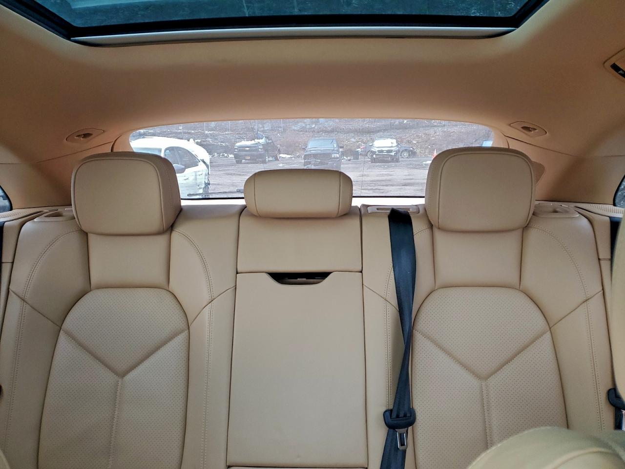 2017 PORSCHE MACAN
