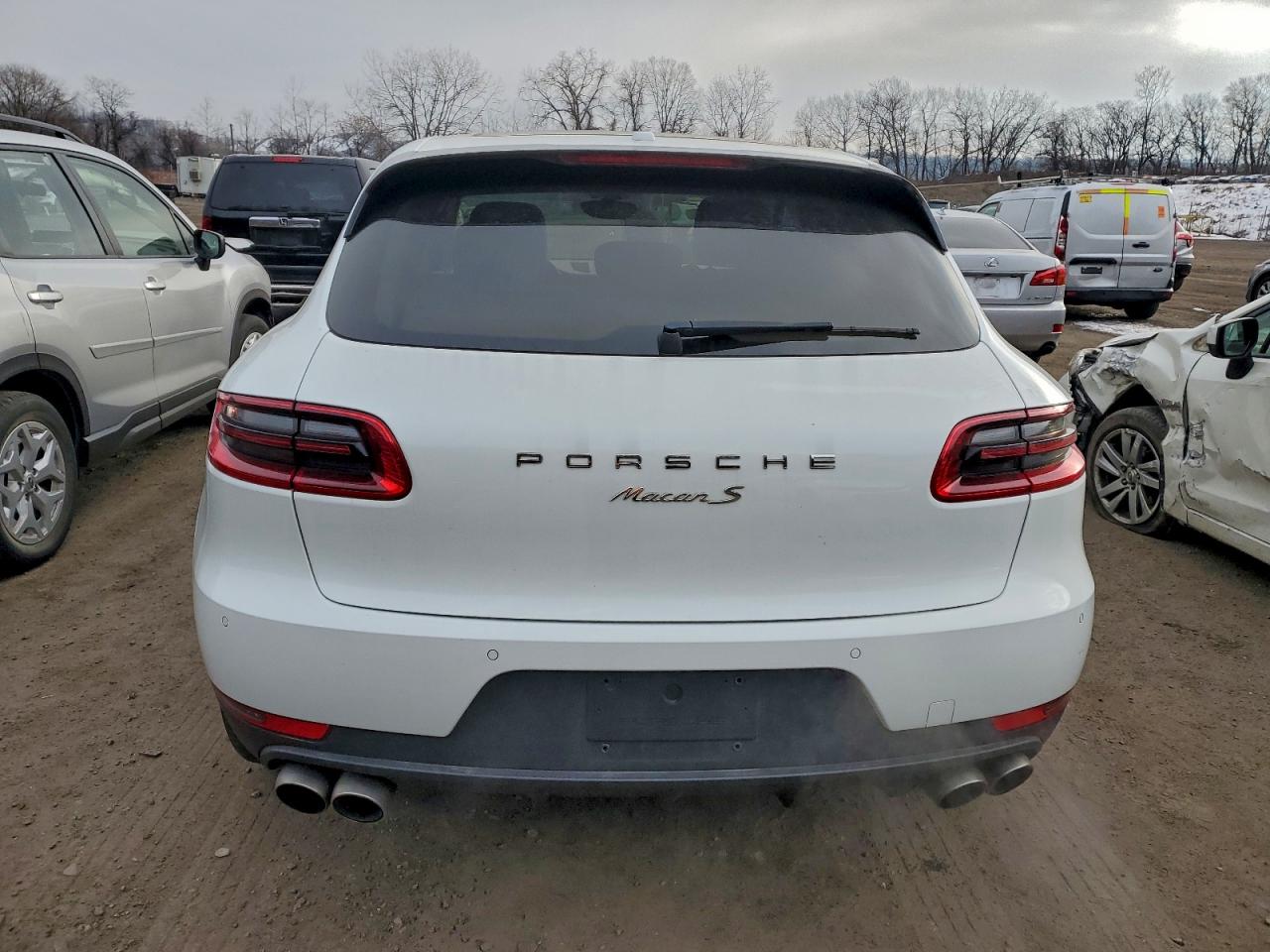 2017 PORSCHE MACAN