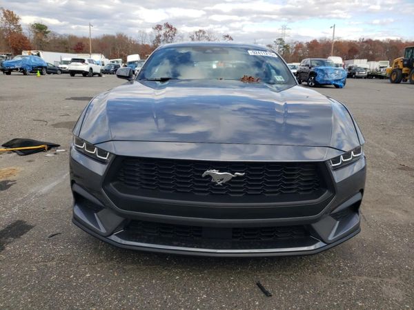 2025 FORD MUSTANG