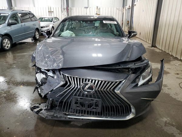 2020 LEXUS ES