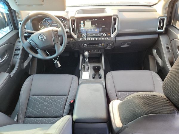 2025 NISSAN FRONTIER