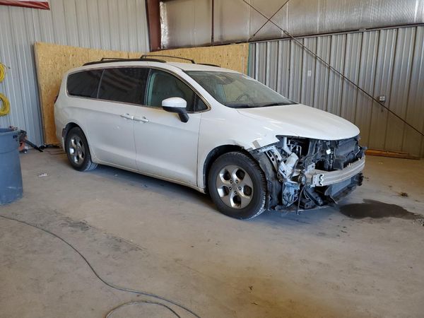 2017 CHRYSLER PACIFICA