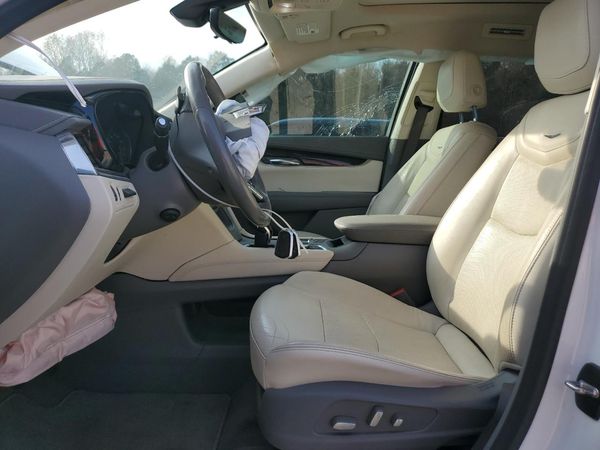 2020 CADILLAC XT6