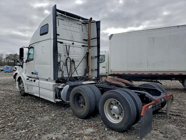 2018 VOLVO VNL