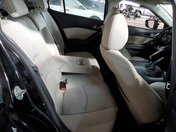2014 MAZDA 3