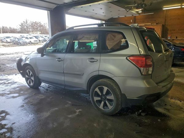2018 SUBARU FORESTER Base P