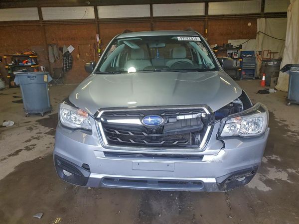 2018 SUBARU FORESTER Base P