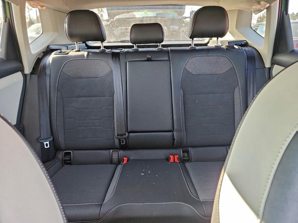 2025 VOLKSWAGEN TAOS