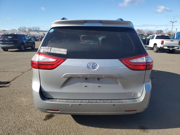 2015 TOYOTA SIENNA