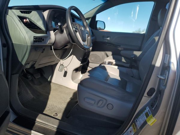 2015 TOYOTA SIENNA