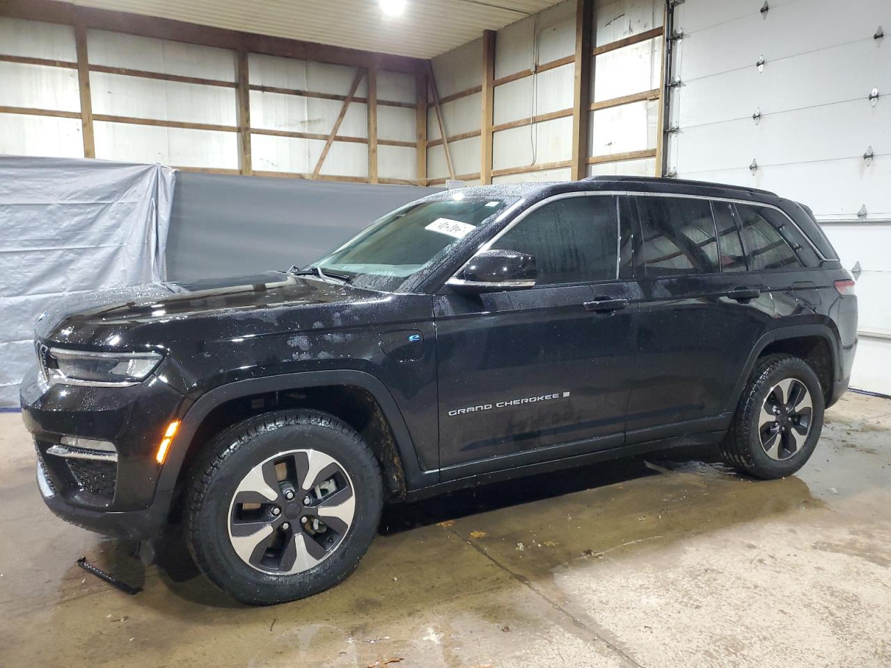 2024 JEEP GRAND CHEROKEE LIMITED 4XE — Front 3/4