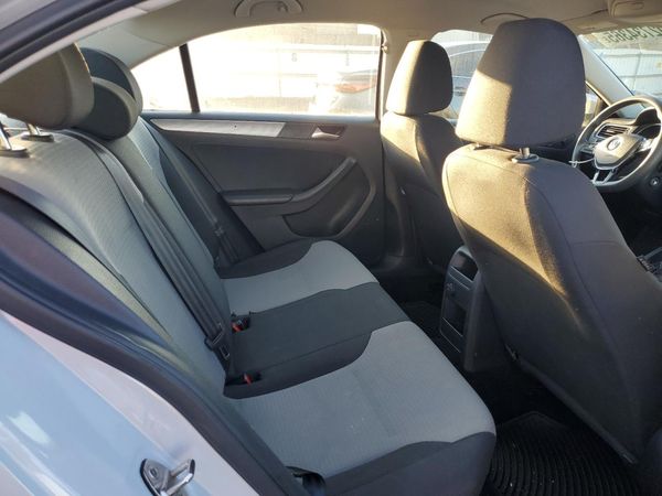 2017 VOLKSWAGEN JETTA