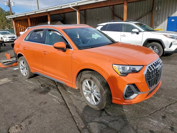2022 AUDI Q3 S Line quattro Premium
