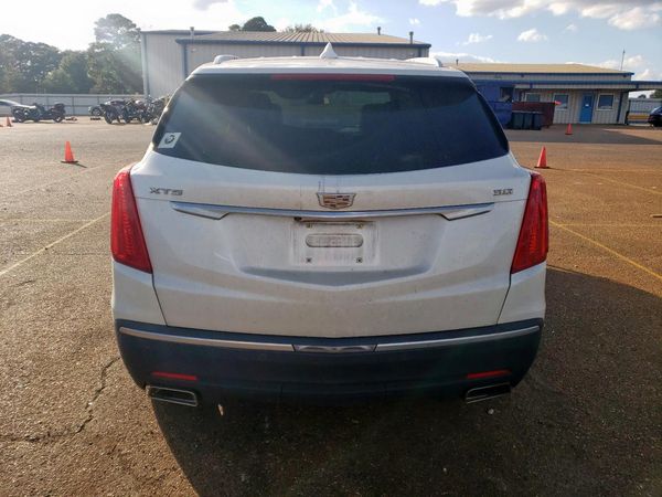 2017 CADILLAC XT5