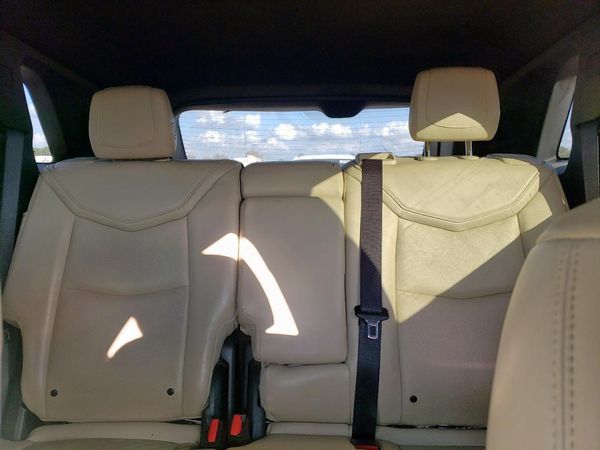 2017 CADILLAC XT5