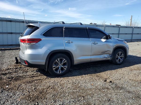 2017 TOYOTA HIGHLANDER LE/LE Plus