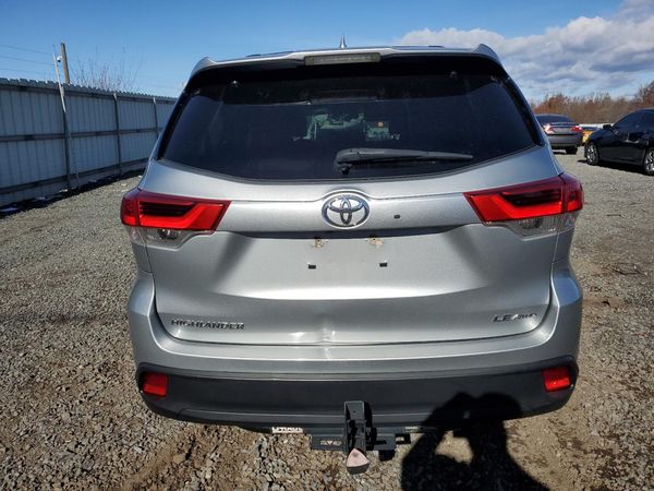 2017 TOYOTA HIGHLANDER LE/LE Plus