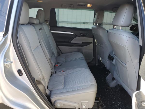 2017 TOYOTA HIGHLANDER LE/LE Plus