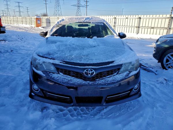 2014 TOYOTA CAMRY