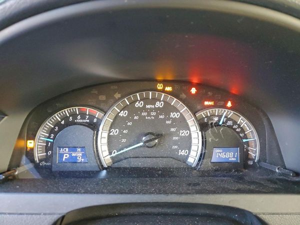 2014 TOYOTA CAMRY