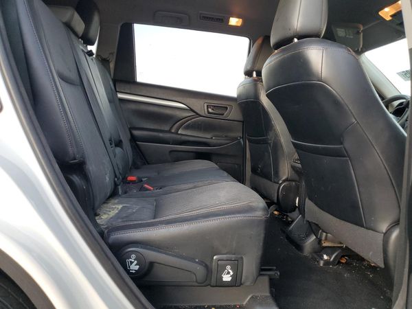 2015 TOYOTA HIGHLANDER