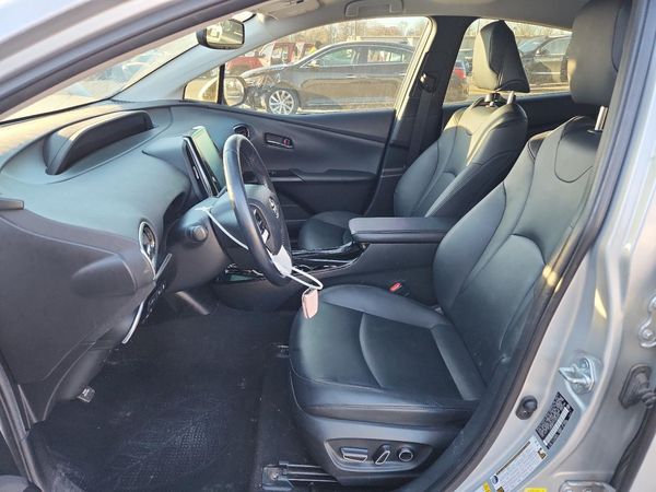 2017 TOYOTA PRIUS Three/Four/Four Adv — DENT