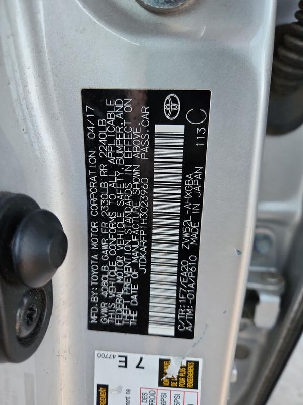2017 TOYOTA PRIUS Three/Four/Four Adv — VINS