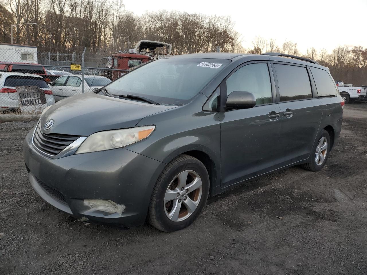 2013 TOYOTA SIENNA