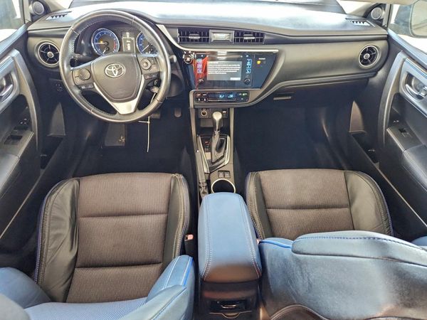 2017 TOYOTA COROLLA