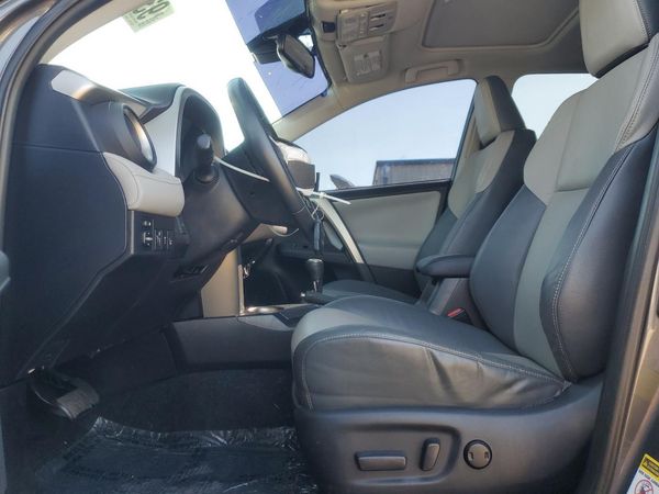 2014 TOYOTA RAV4 High — DENT