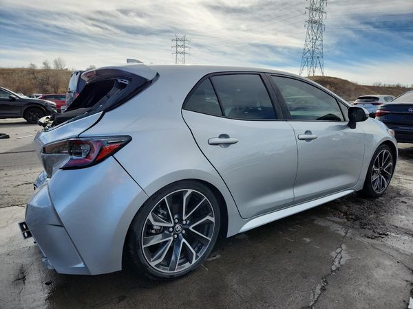 2020 TOYOTA COROLLA XSE MT