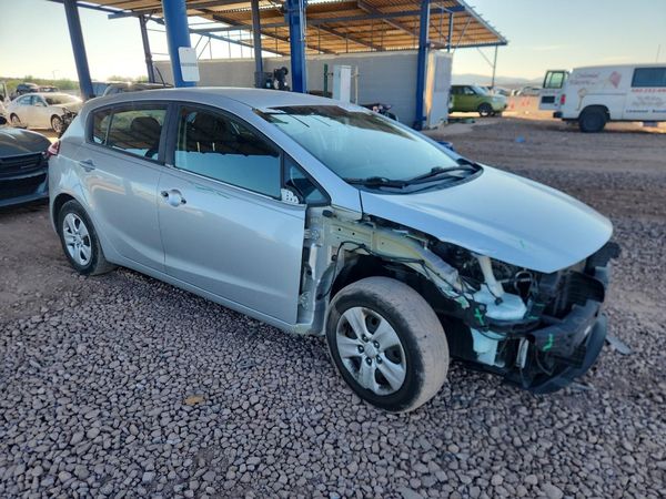 2017 KIA FORTE LX