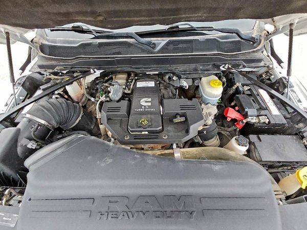 2022 RAM 3500 Tradesman — Engine bay